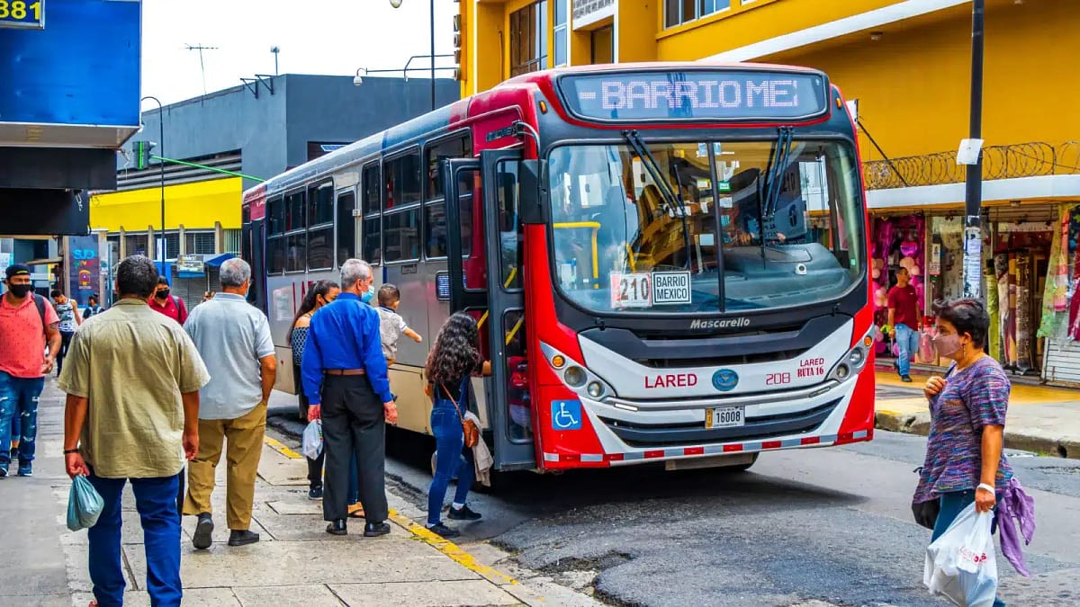 Costa Rica cost of living transportation